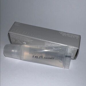 R.E.M Beauty by Ariana Grande Utmost Importance Plumping Lip Gloss New in box